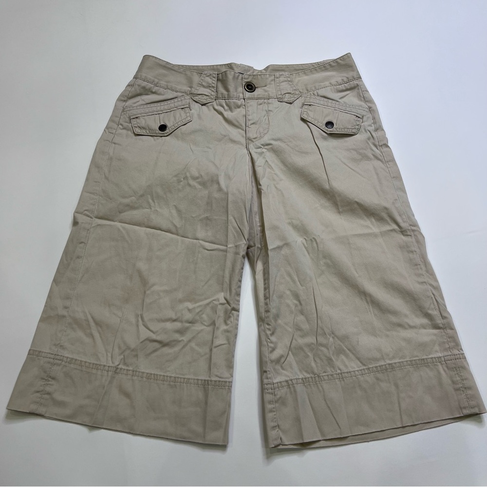 Express Women’s Cargo Bermuda Short, Beige Size 4